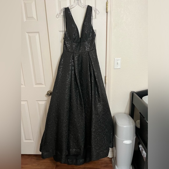 Mac Duggal size 8 -Great condition worn once - Picture 6 of 6
